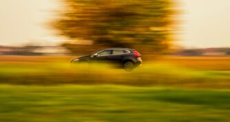 Leasing a wynajem długoterminowy na samochód – co wybrać z punktu widzenia prawnego?